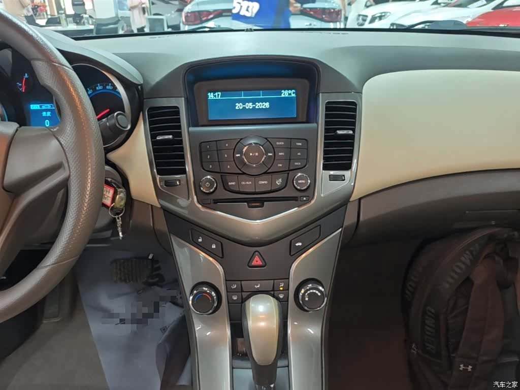 Chevrolet SE, 2015 13