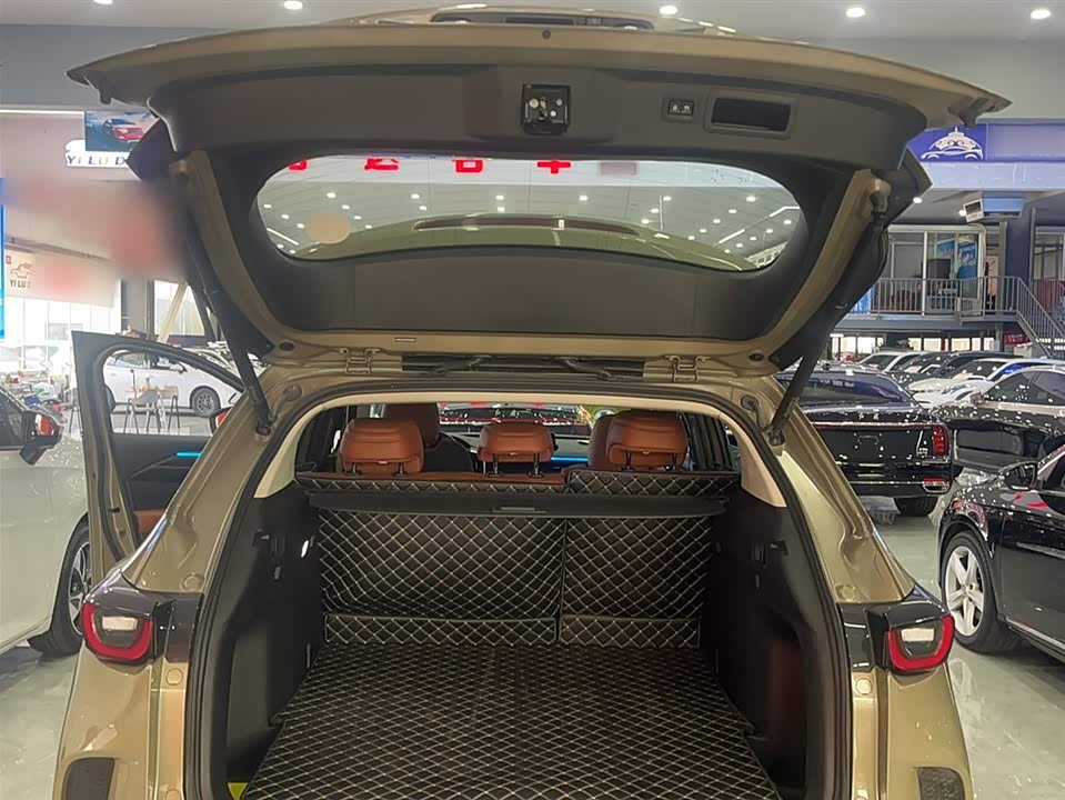 Mazda CX-50 line also