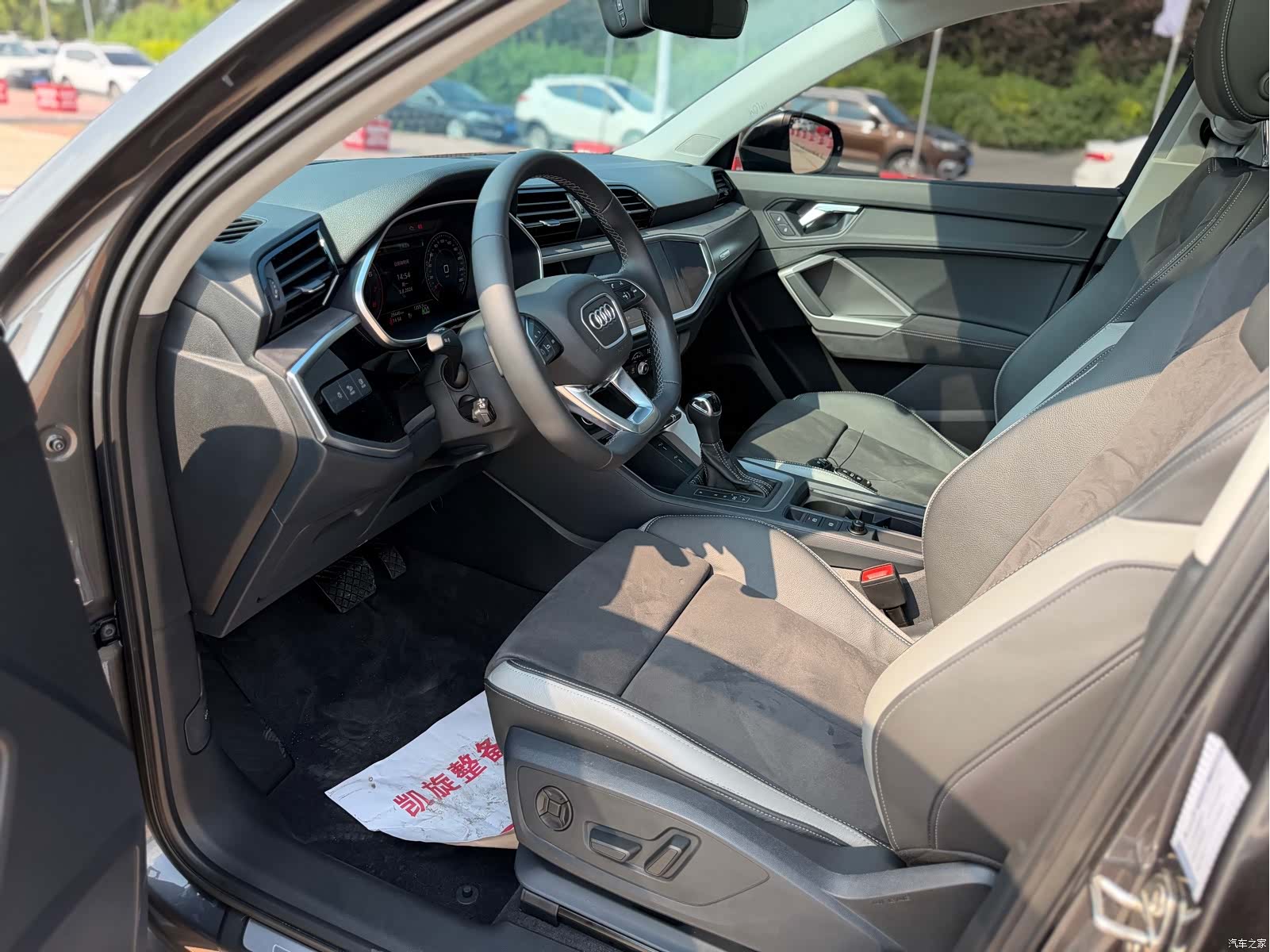 Audi Q3, 2022 7