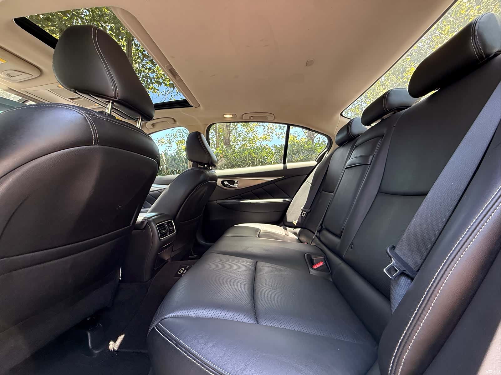 Infiniti Q50L, 2015 6
