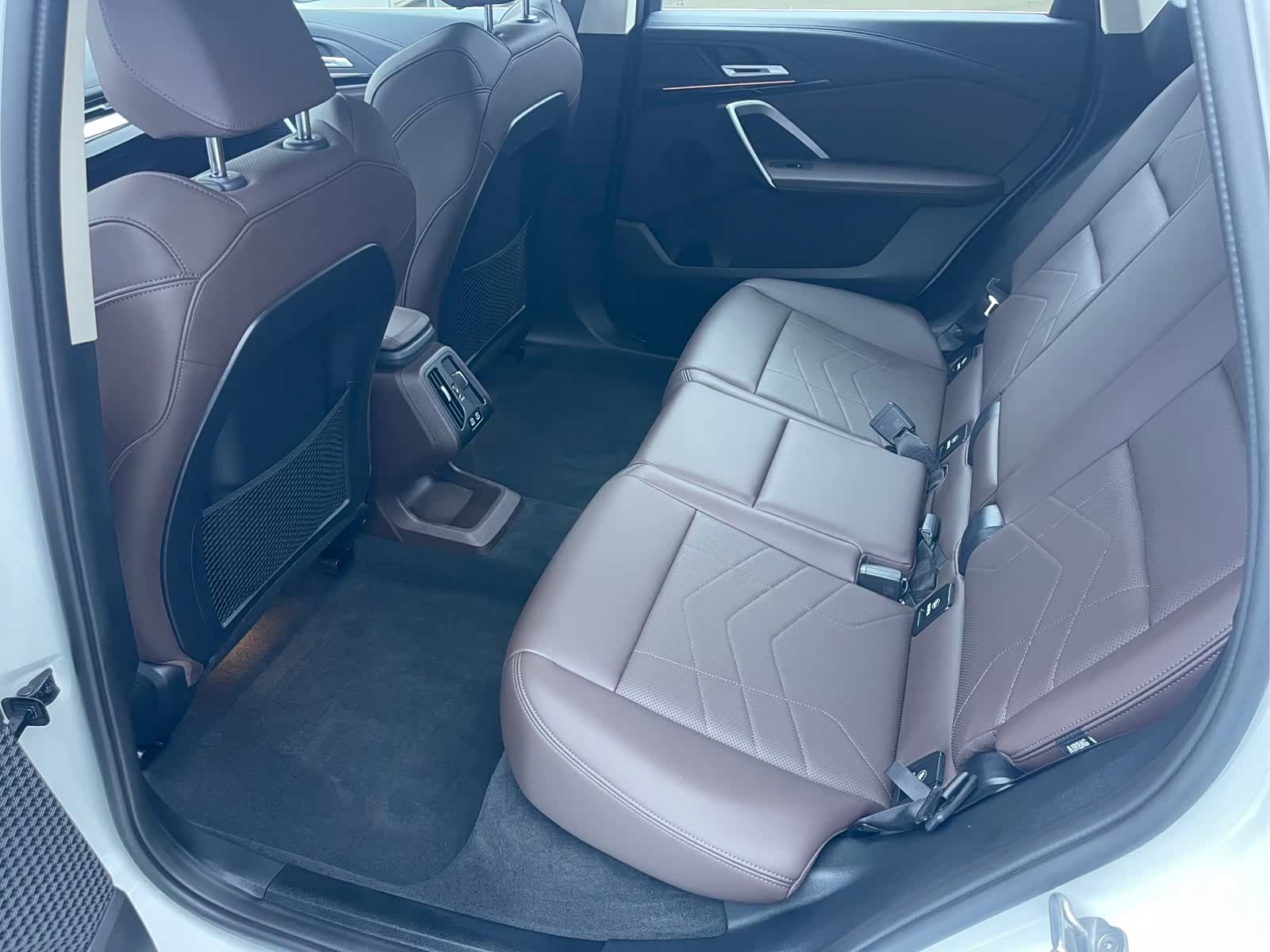 BMW iX1, 2024 9