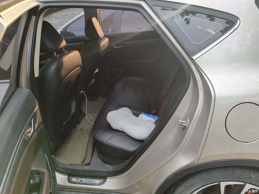 Geely Emgrand, 2018 13