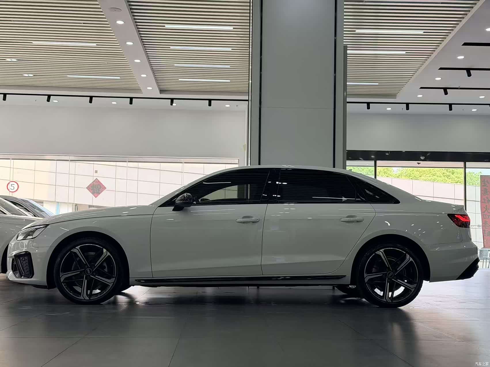Audi A4L, 2024 3