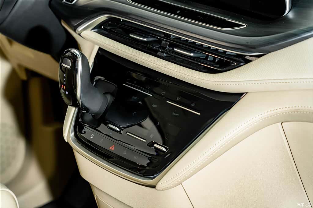 Buick GL8, 2022 22