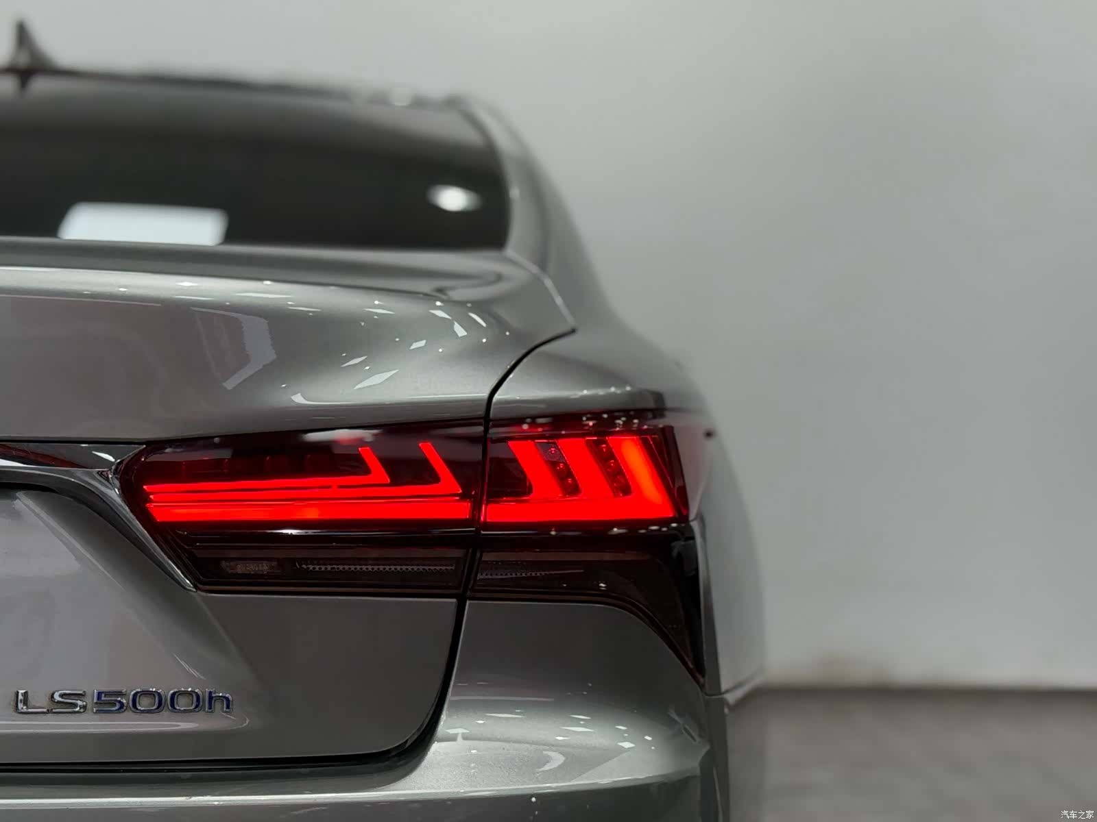 Lexus LS, 2022 18