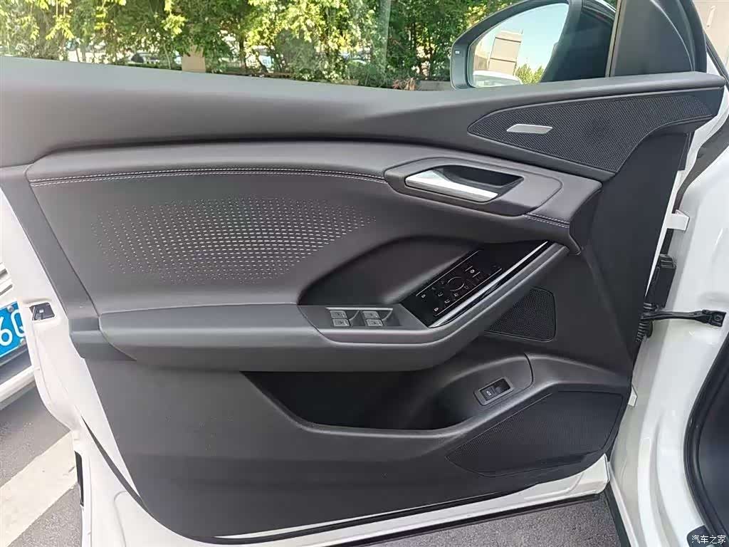Audi e-tron, 2025 9