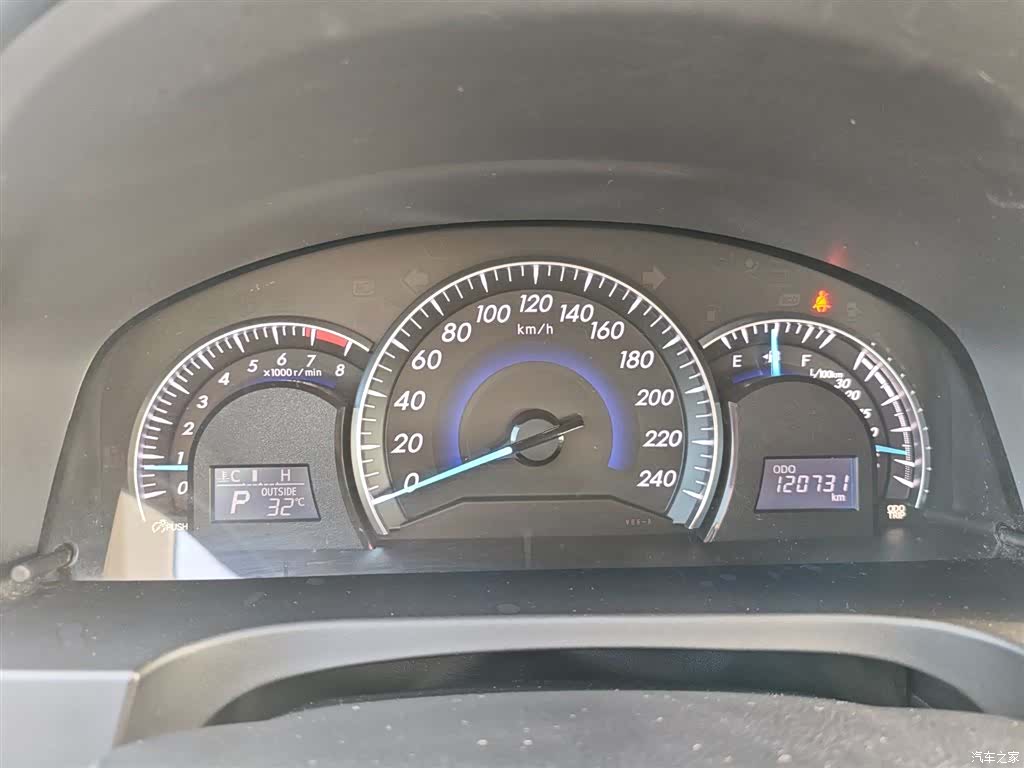 Toyota Camry, 2016 16
