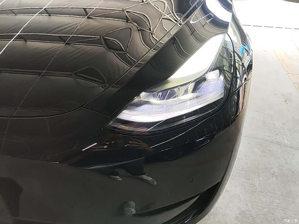Tesla Model Y, 2023 18