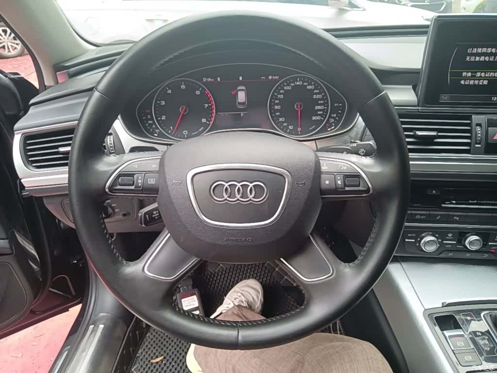 Audi A6L, 2015 11
