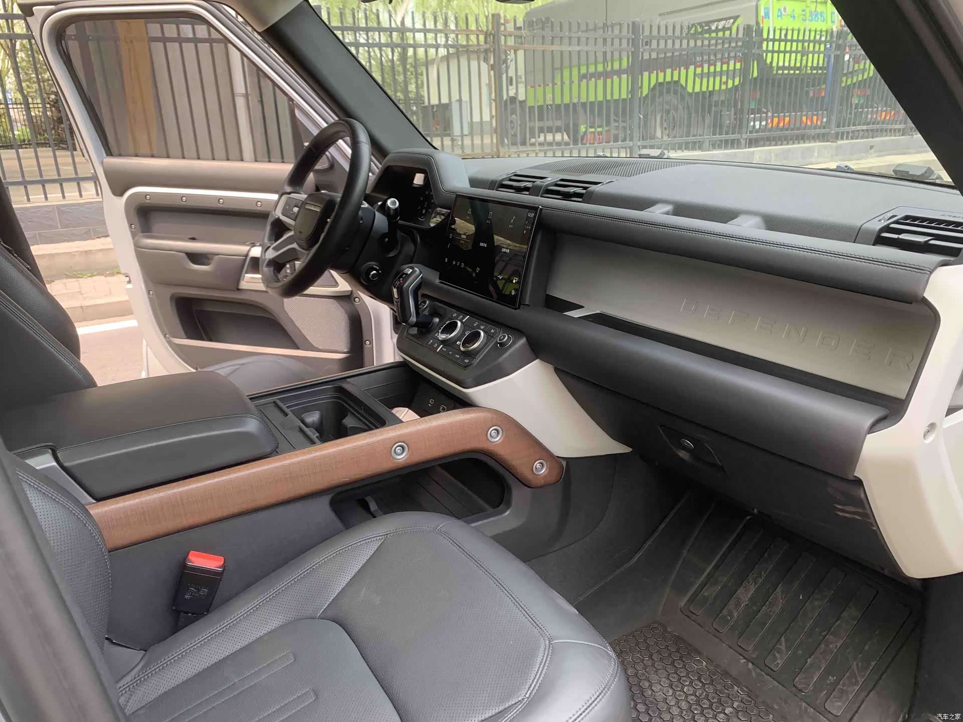 Land Rover Defender, 2022 17