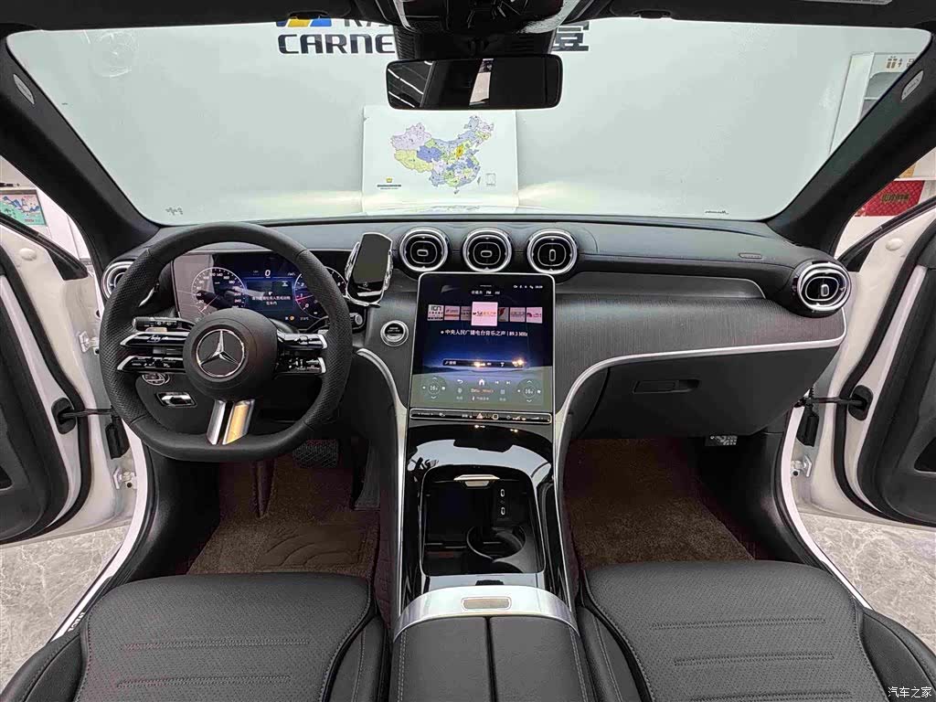 Mercedes-Benz GLC, 2025 11
