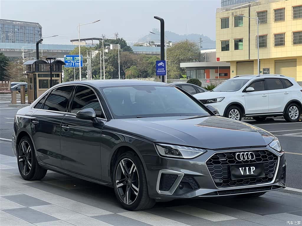Audi A4L, 2022 3