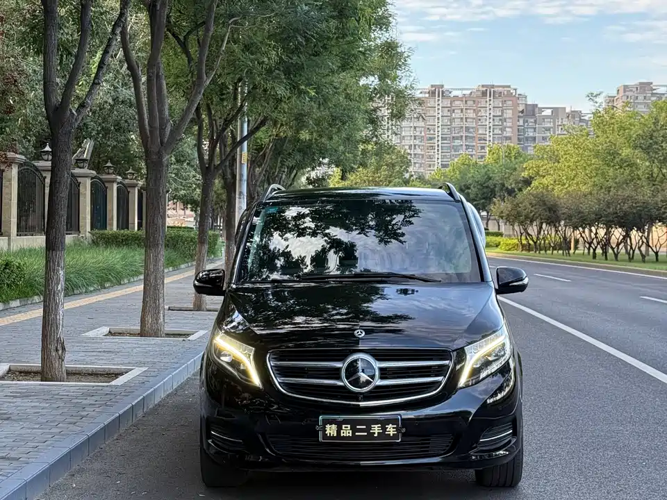 Mercedes-Benz V-class