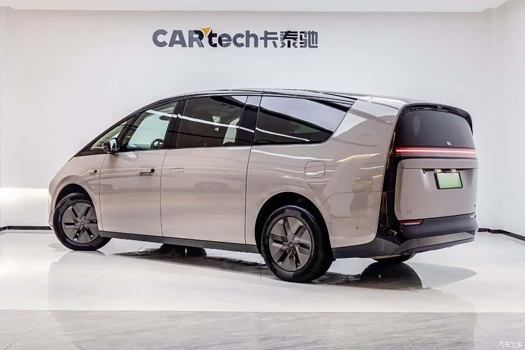 Li Auto MEGA, 2024 7