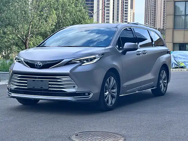 Toyota SIENNA 2023 — купить из Китая под заказ