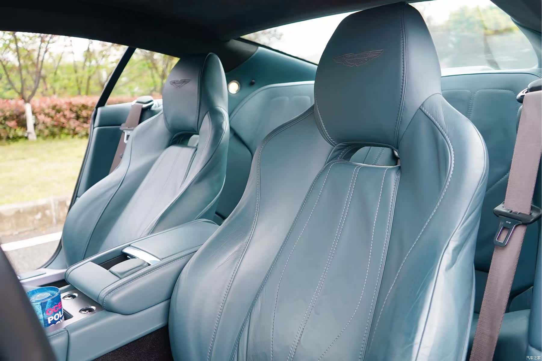 Aston Martin Virage, 2014 10