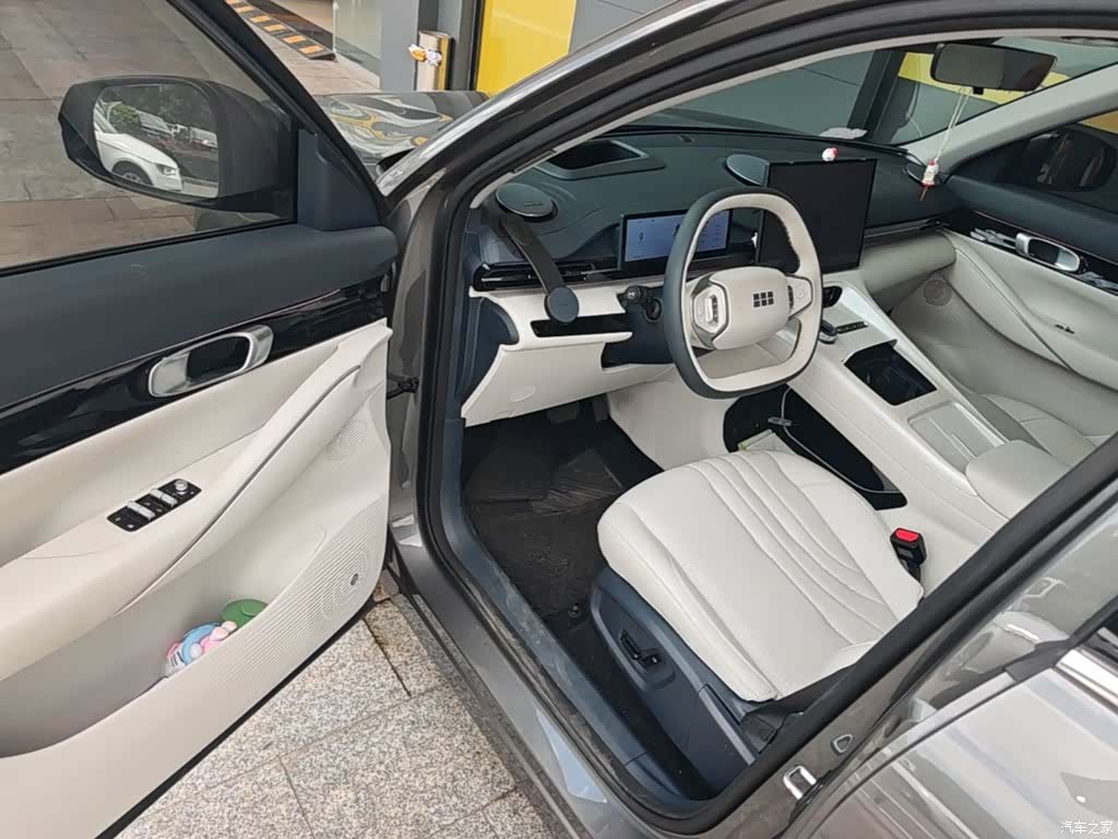 Geely Galaxy E5, 2025 16