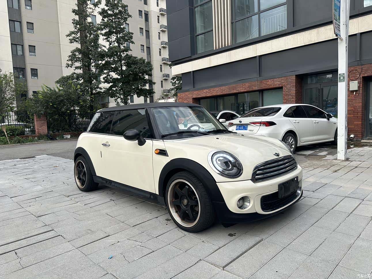 Mini Cooper, 2012 3