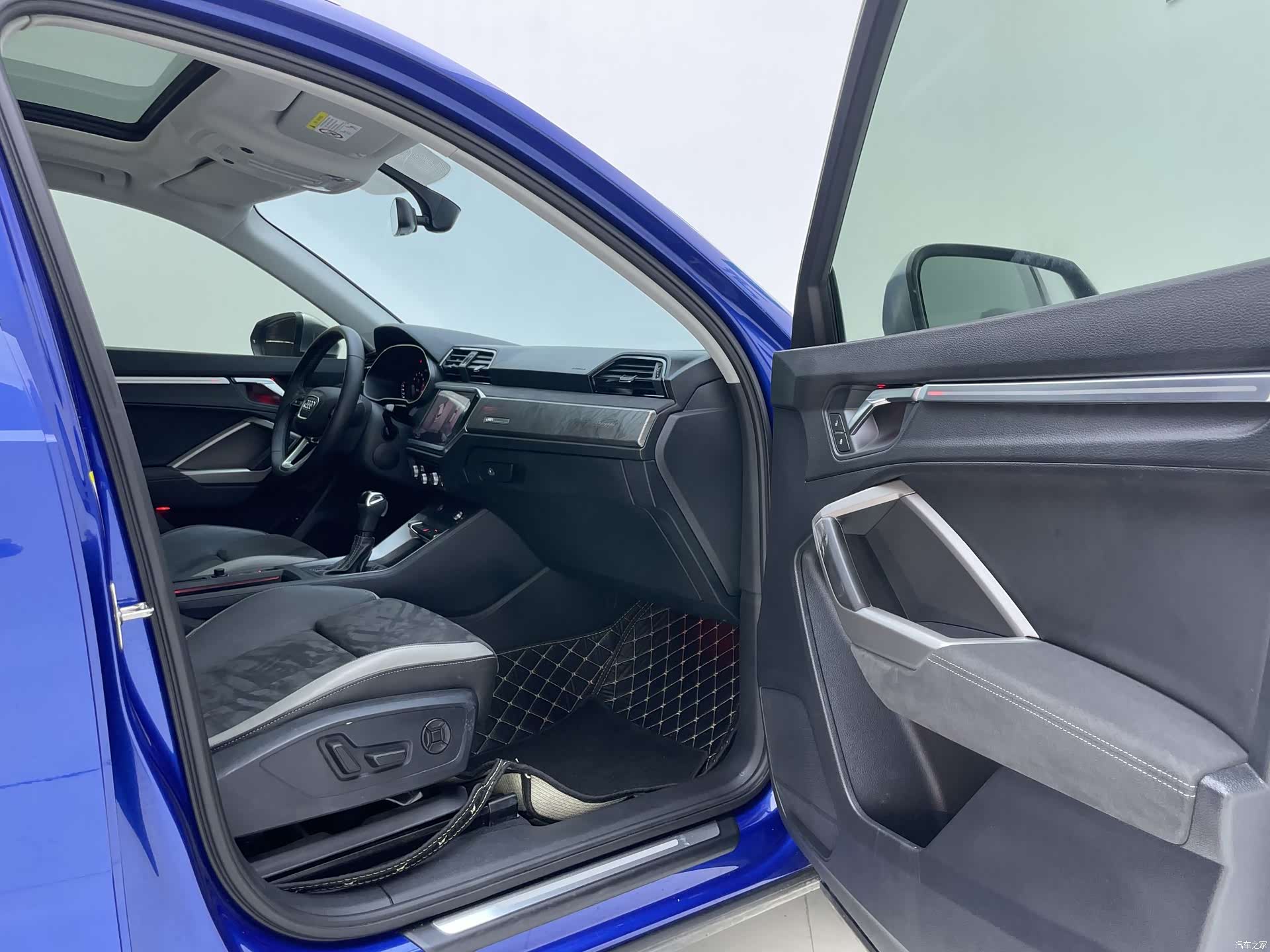 Audi Q3, 2023 23