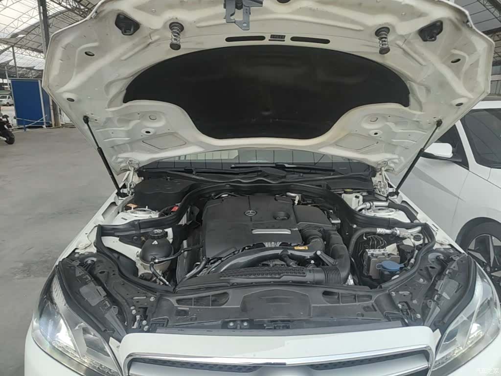 Mercedes-Benz E-Class, 2015 20