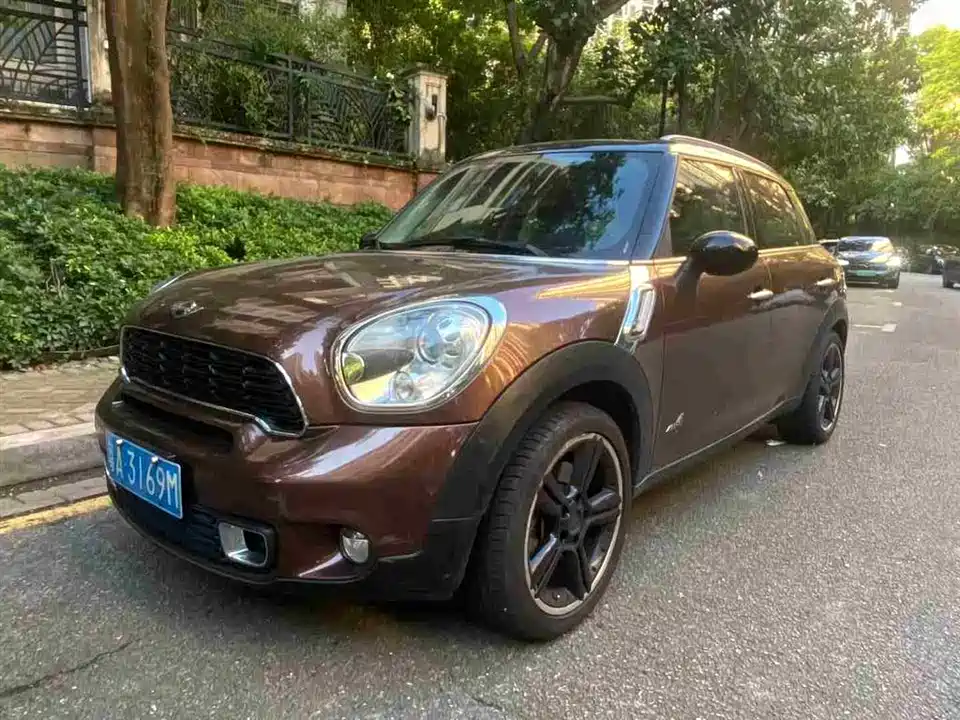 MINI COUNTRYMAN