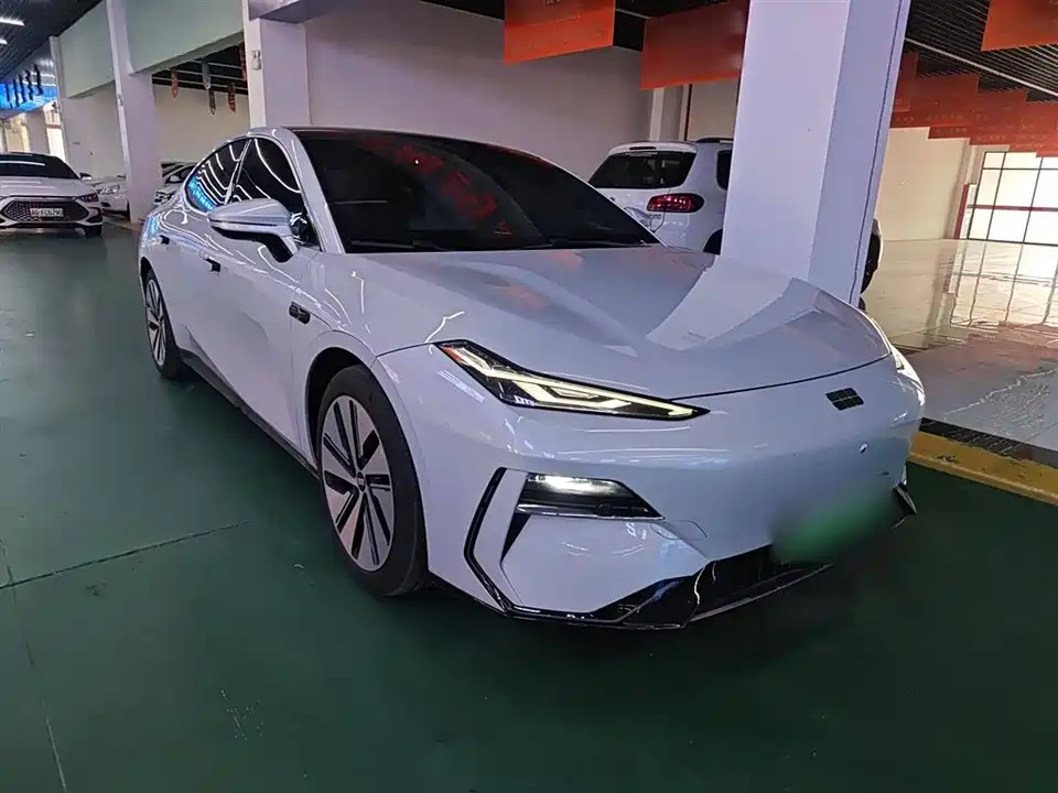 Geely Galaxy Galaxy E8