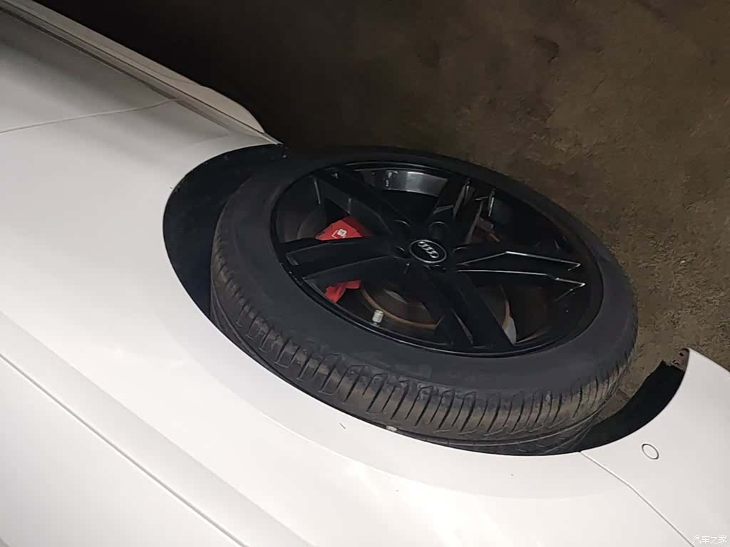 Audi A4L, 2020 23