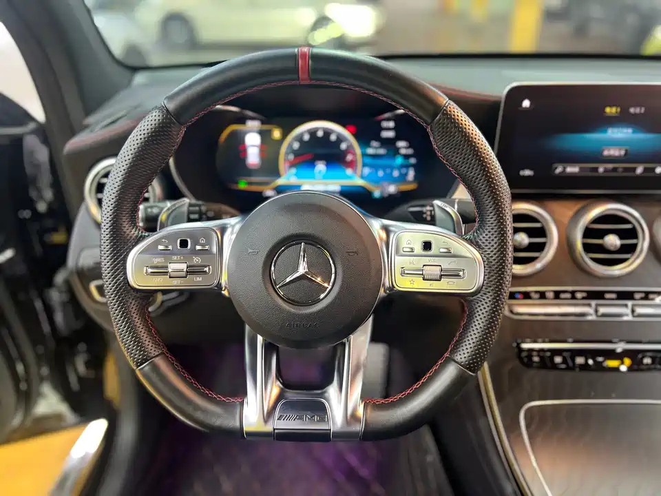 Mercedes-Benz GLC AMG