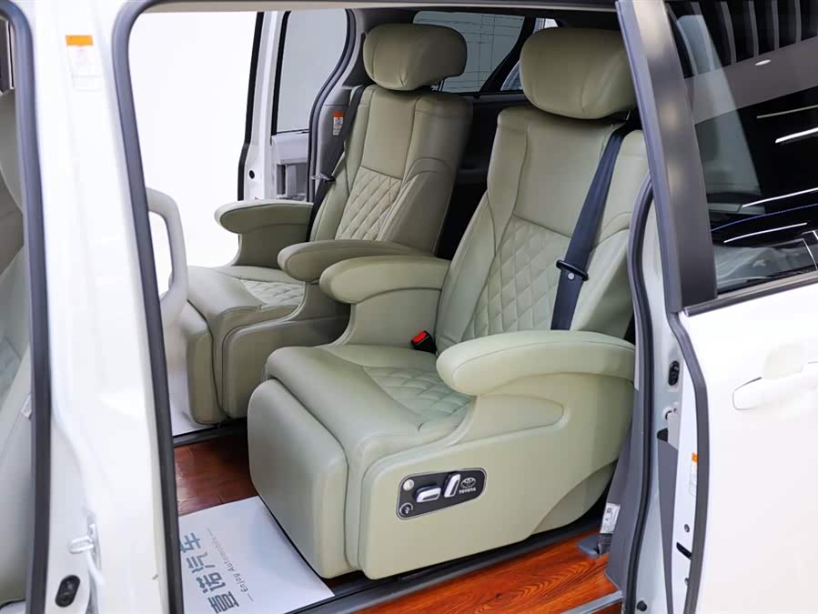 Toyota SIENNA 2017, фото 28