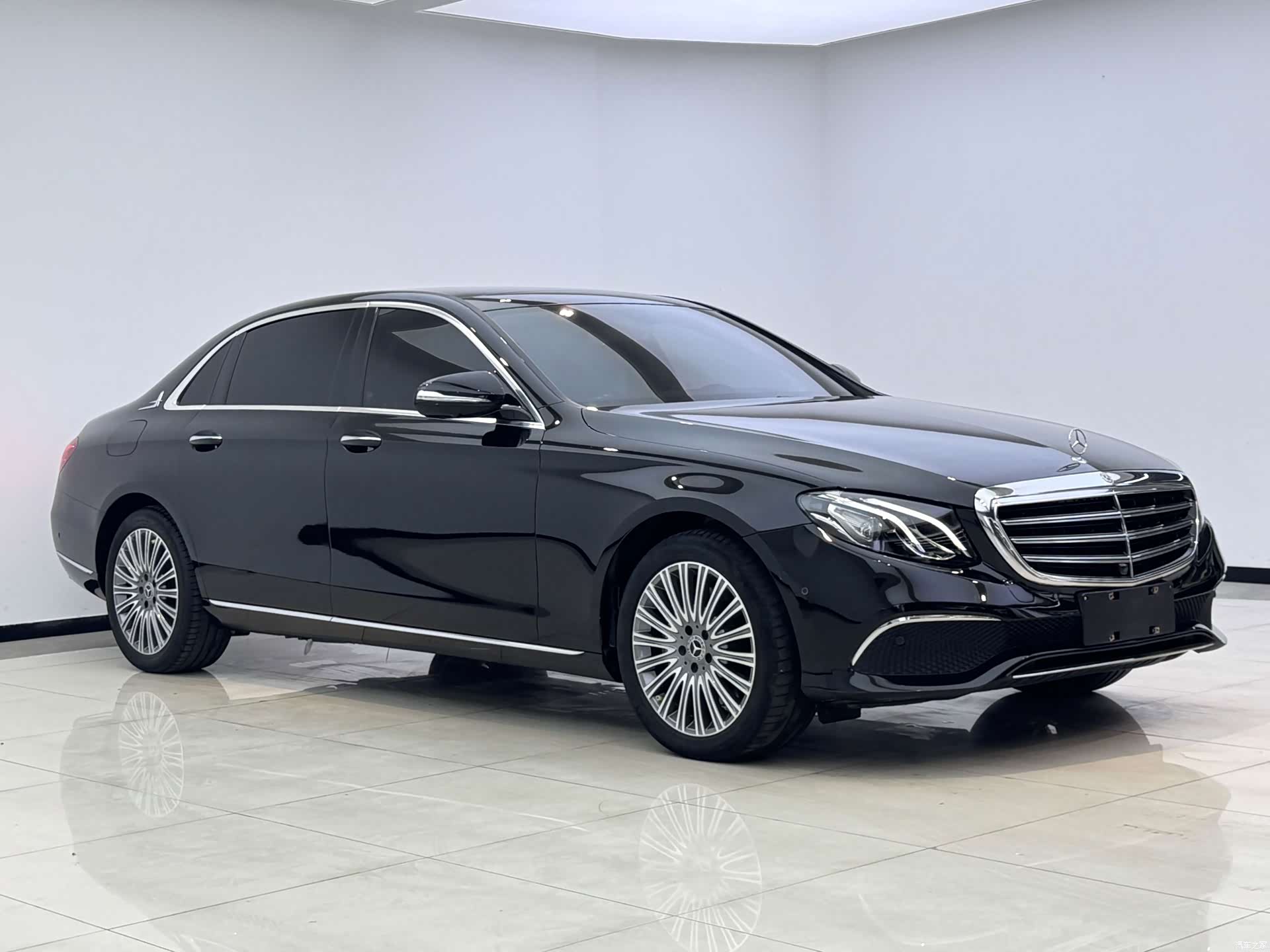 Mercedes-Benz E-Class, 2020 3