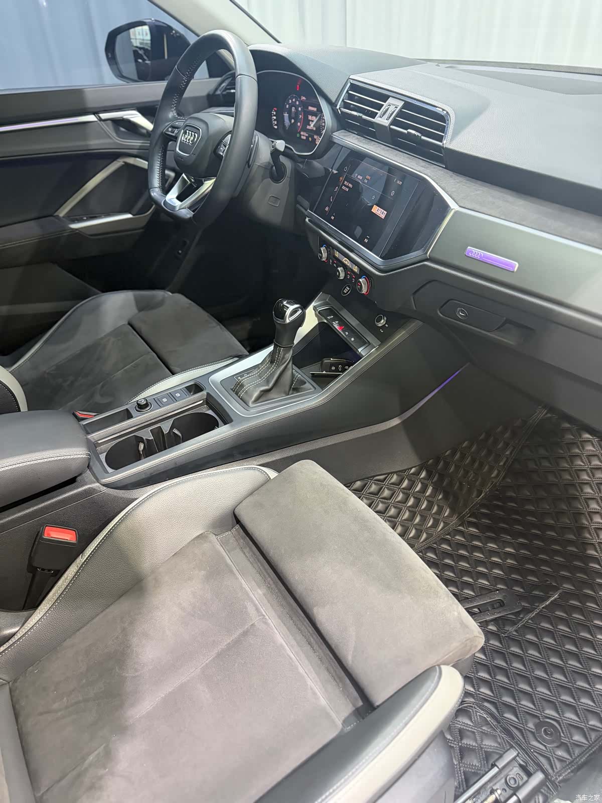 Audi Q3, 2021 13