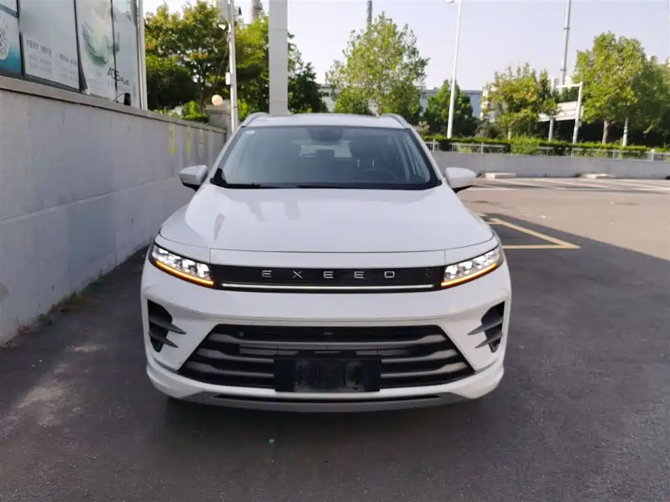 Exeed Chasing the wind