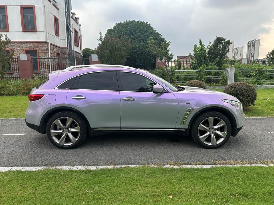 Infiniti FX