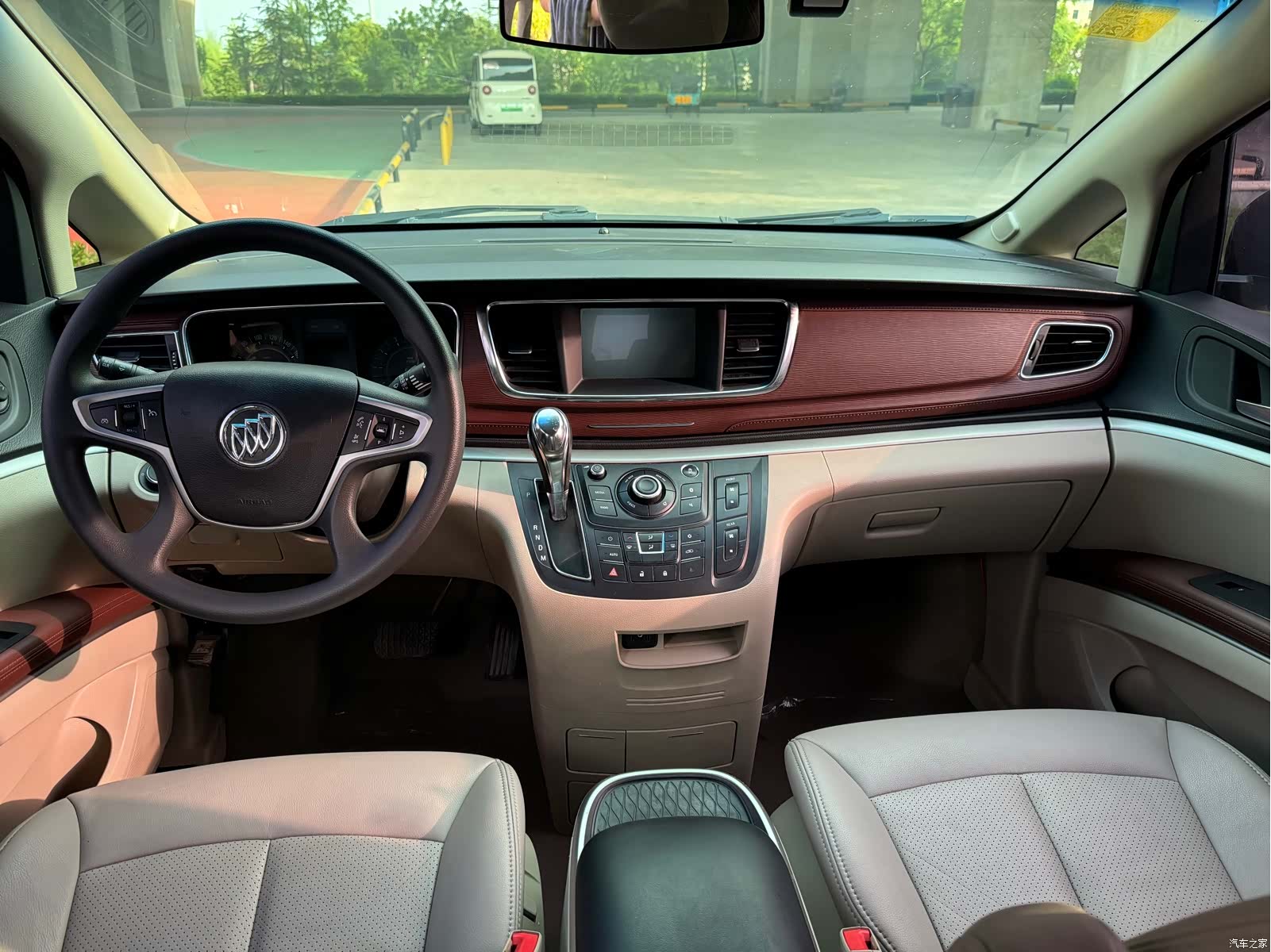 Buick GL8, 2019 9