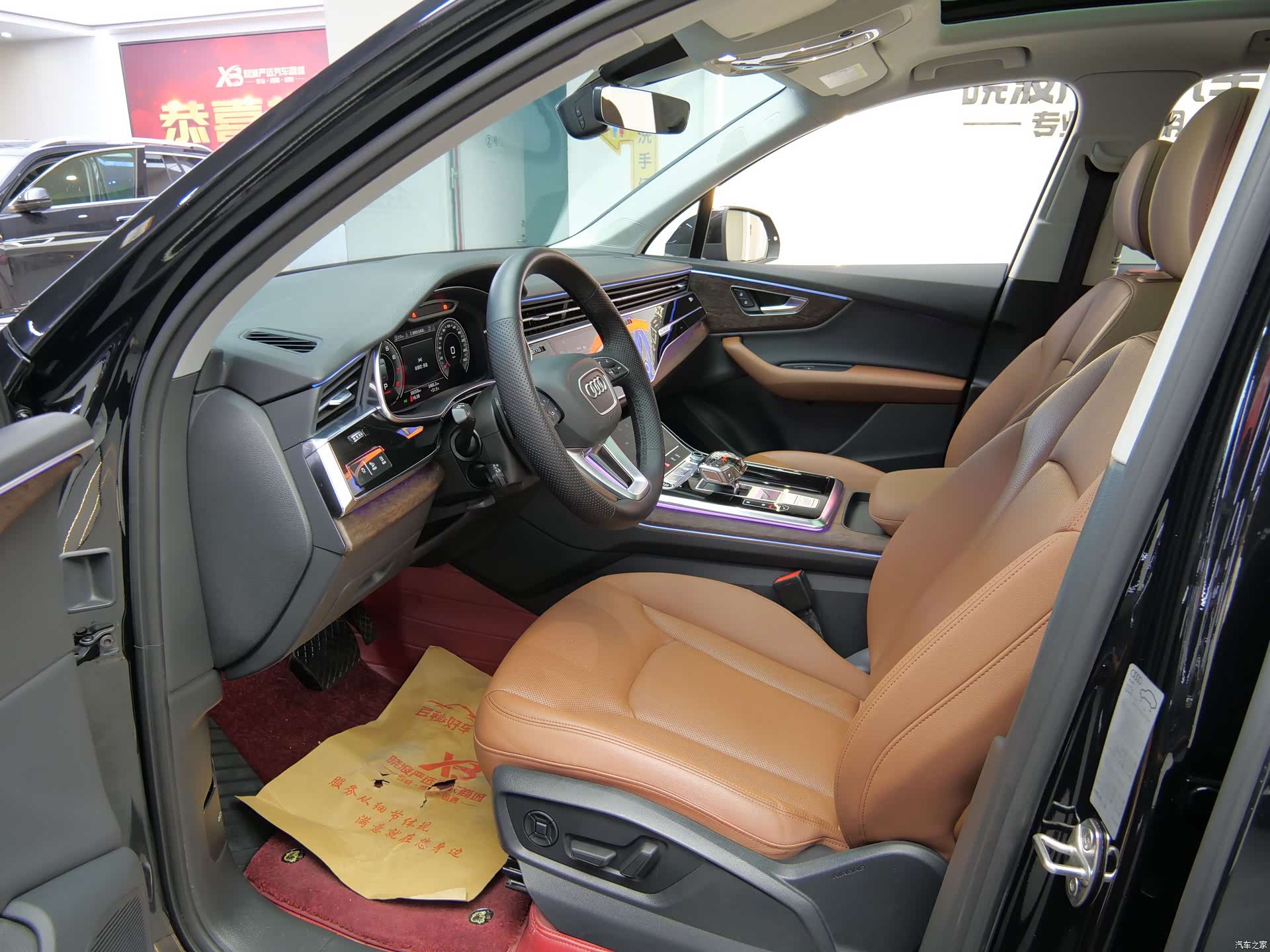 Audi Q7, 2022 10