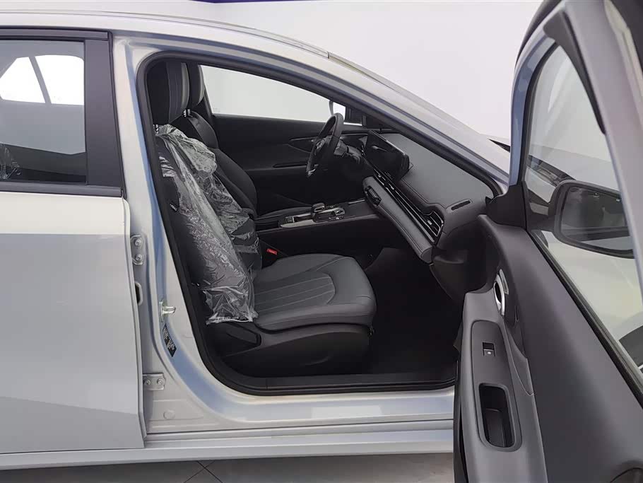 Trumpchi Shadow Leopard