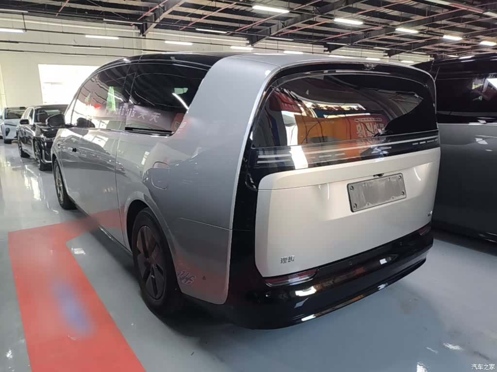 Li Auto MEGA, 2024 все фото