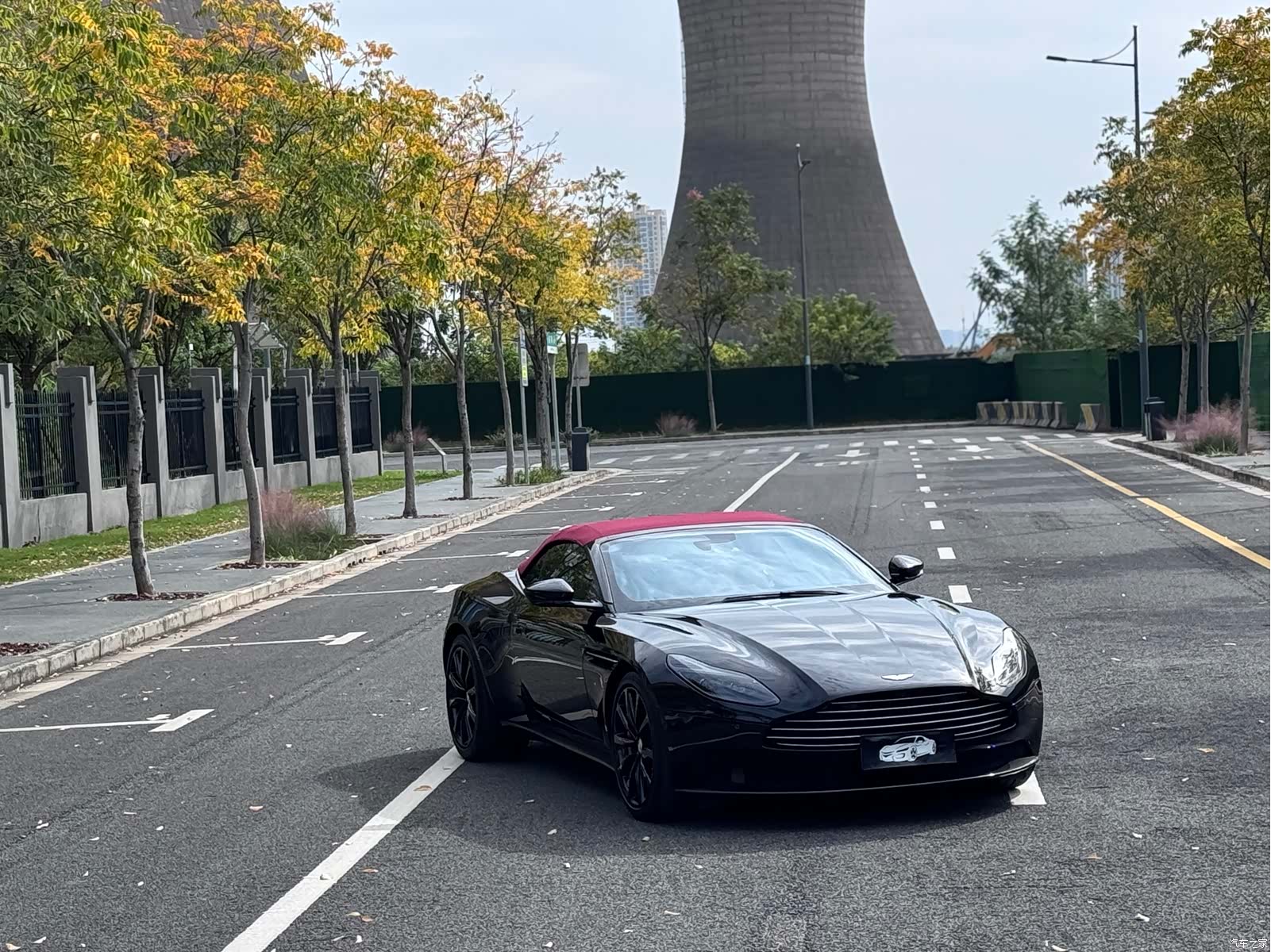 Aston Martin DB11, 2019 4