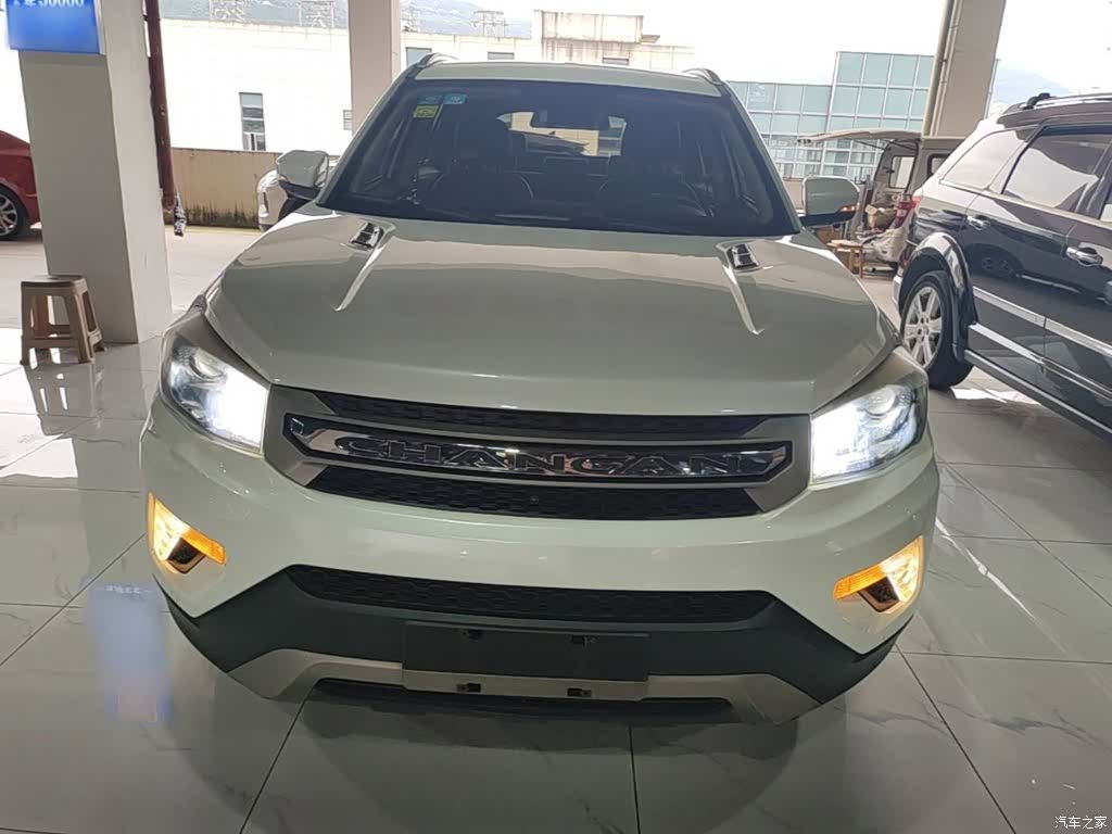 Changan CS75, 2016 3