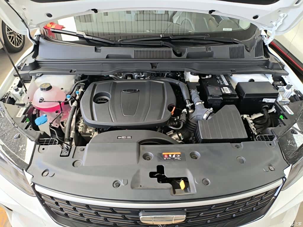 Geely Coolray, 2026 20