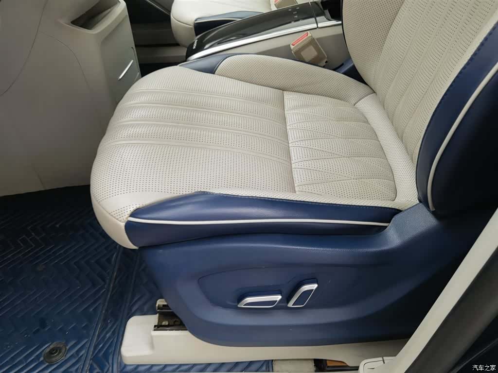 Roewe iMAX8, 2020 20