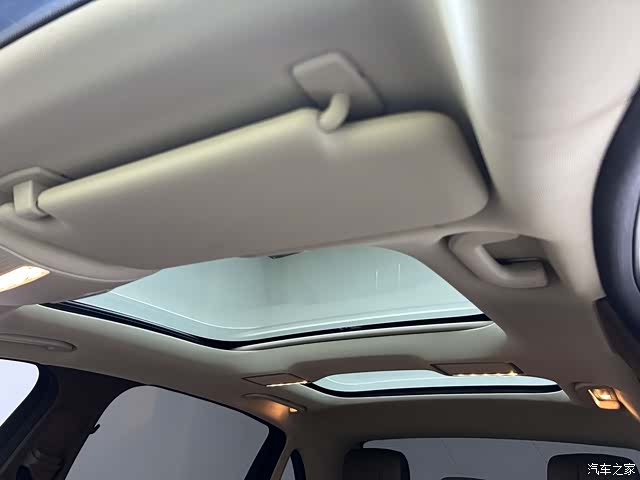 Mercedes-Benz E-Class, 2019 14