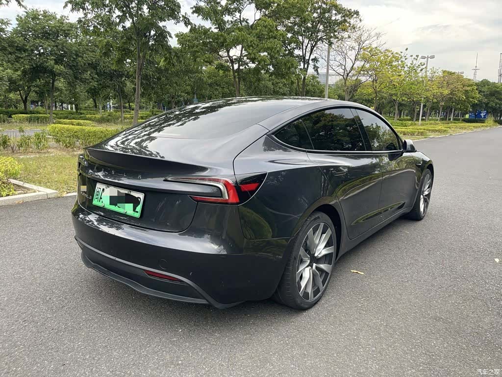 Tesla Model 3, 2024 все фото