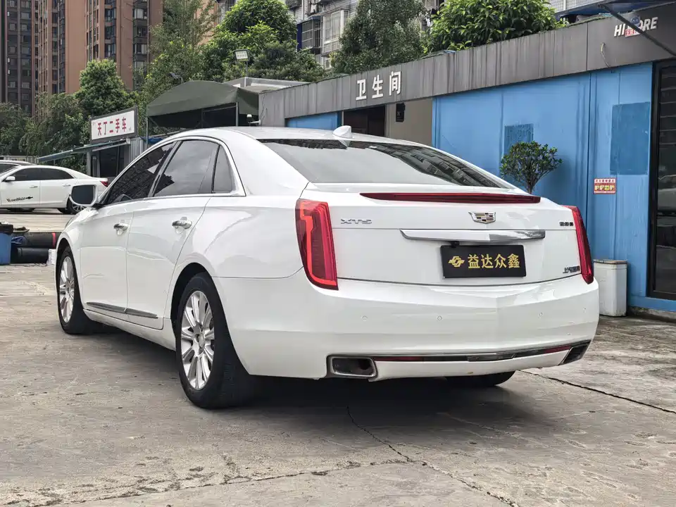 Cadillac XTS