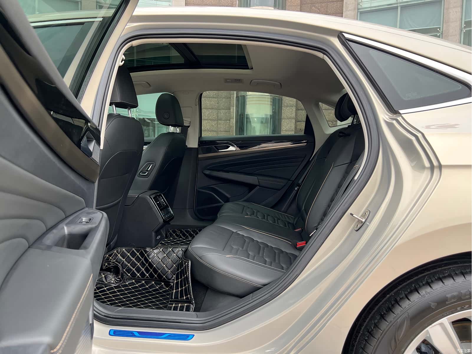 Volkswagen Passat, 2020 17