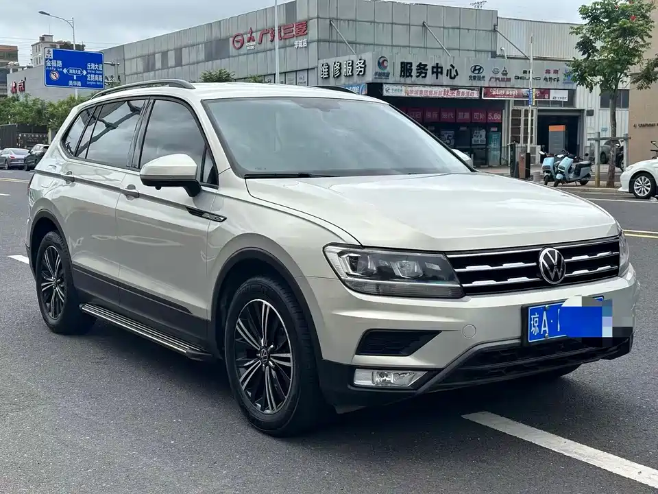 Volkswagen Tiguan L