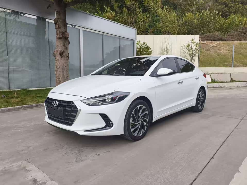 Hyundai Lead