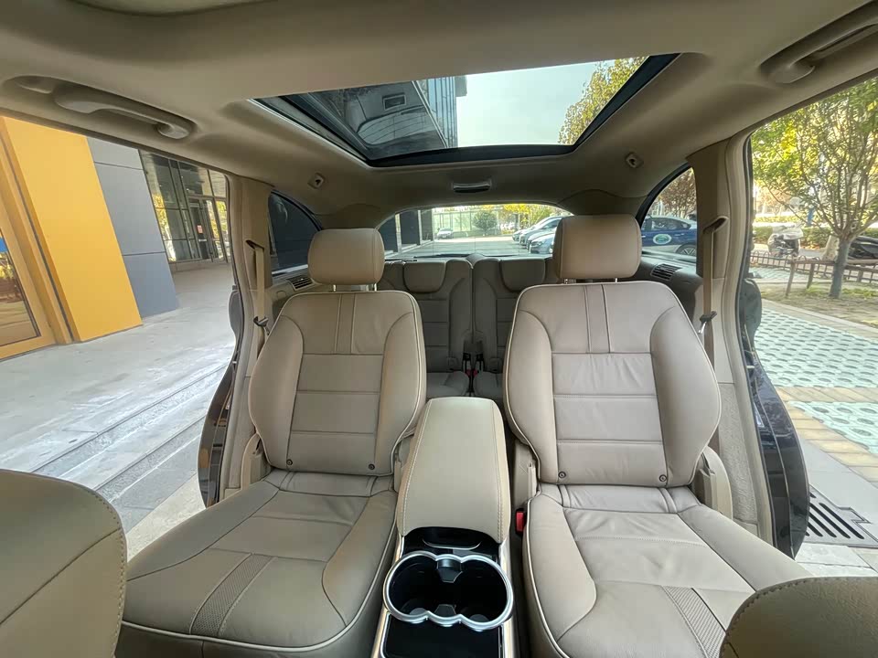 Mercedes-Benz R-class