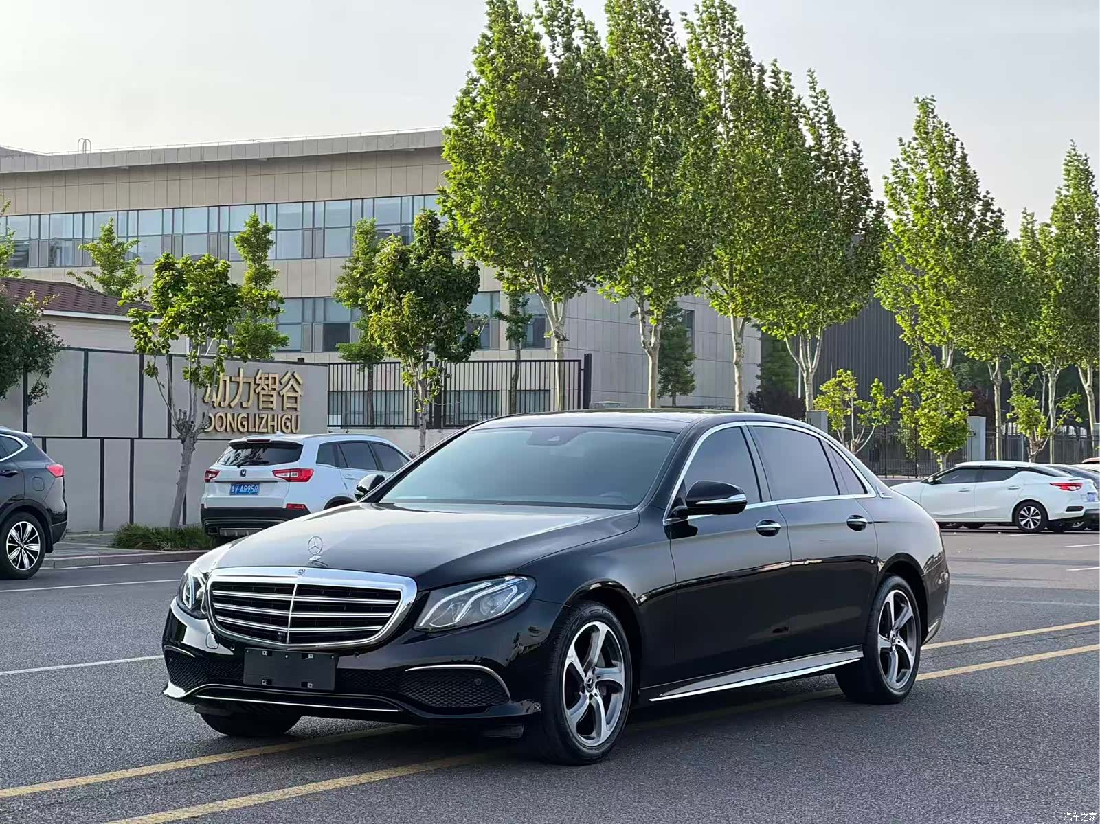 Mercedes-Benz E-Class, 2017 1