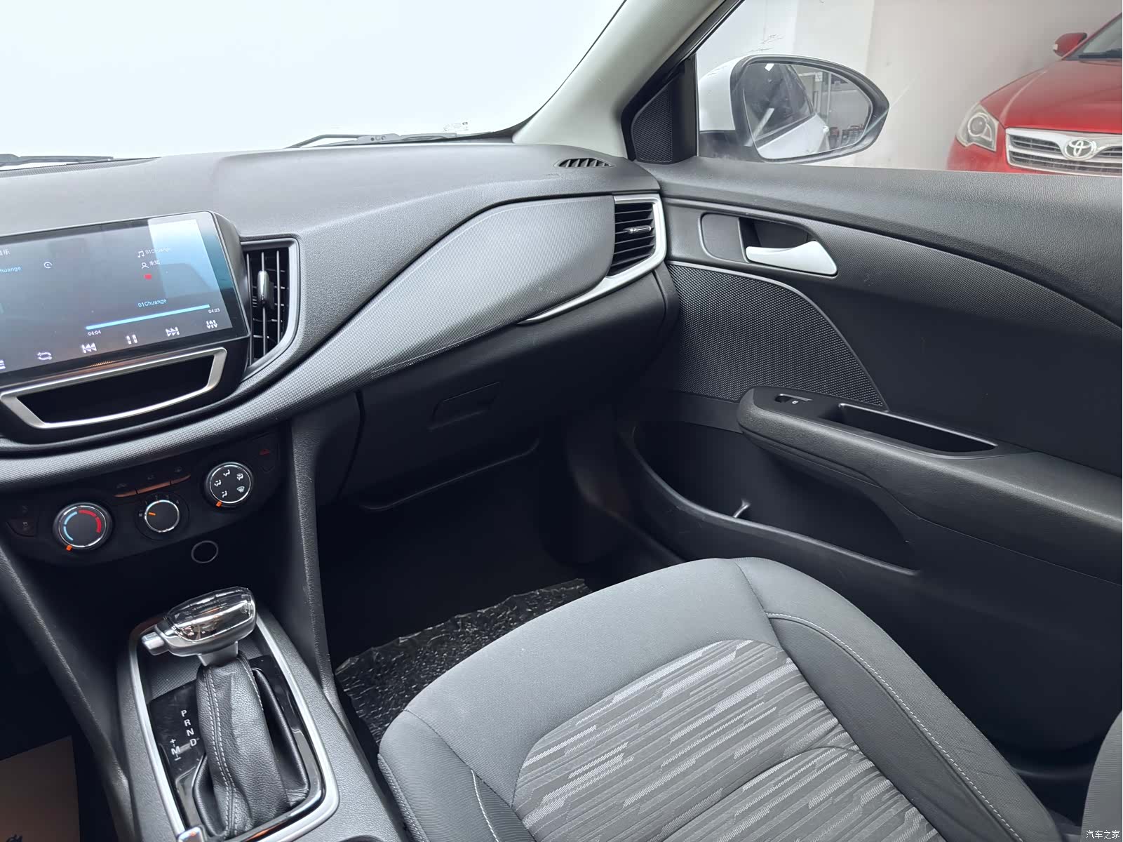 Chevrolet 320, 2018 8